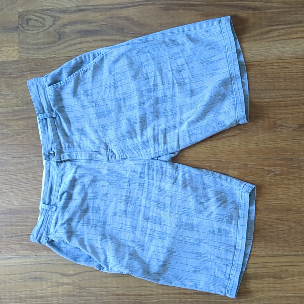 Tavik Shorts Size Large